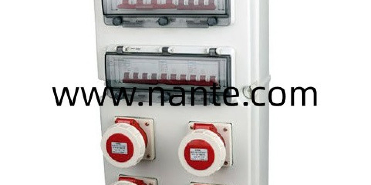 Industrial Surface Mounted Socket for Flexible Electrical Workspaces